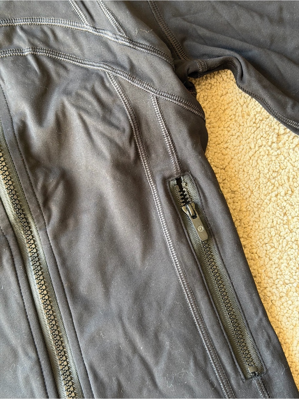 Lululemon cropped define jacket size 2 - Picture 4 of 6